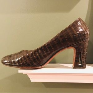 Vintage alligator embossed pumps with unique heels